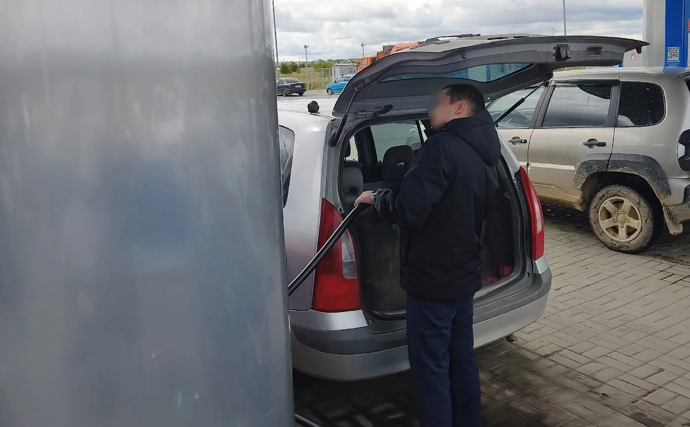 🛢️ В Нижнем Тагиле снова можно заливать бензин в канистры