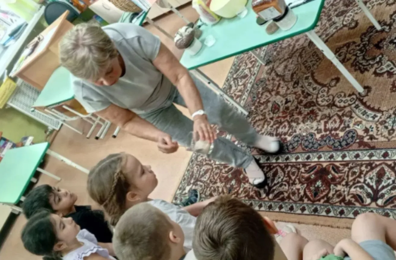 🥖 В подготовительной группе «Пчёлка» прошло увлекательное занятие по окружающему миру ...