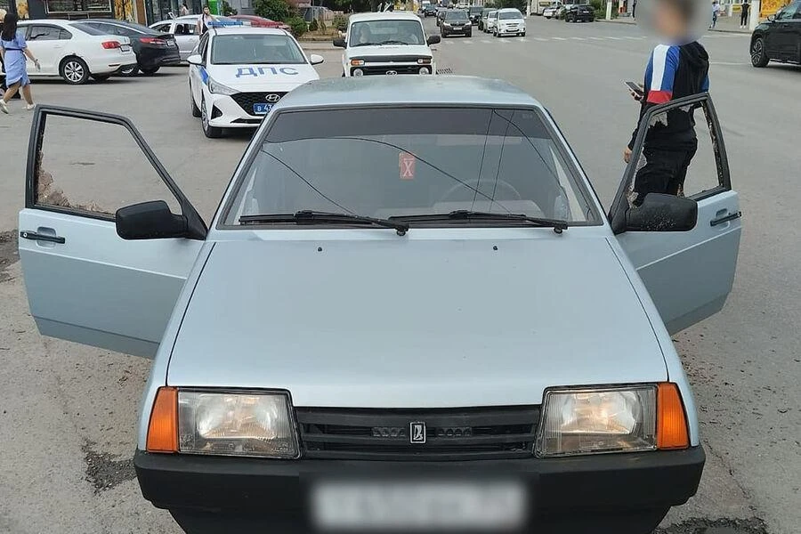 В Бузулуке мужчина угнал автомобиль, чтобы добраться домой, а утром вернул его владельцу