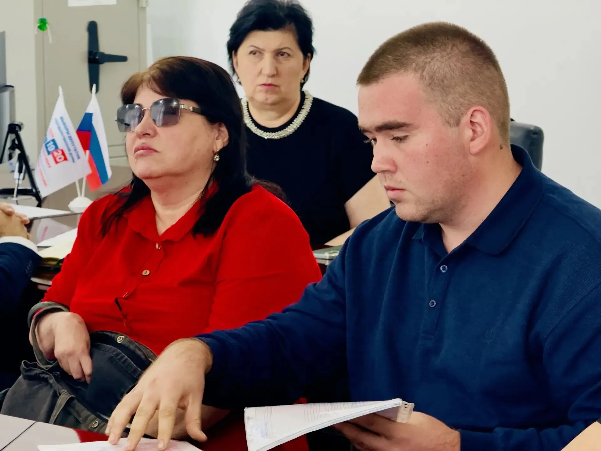 Заместитель министра труда и социального развития РСО-Алания Артур Макоев провел прием ...