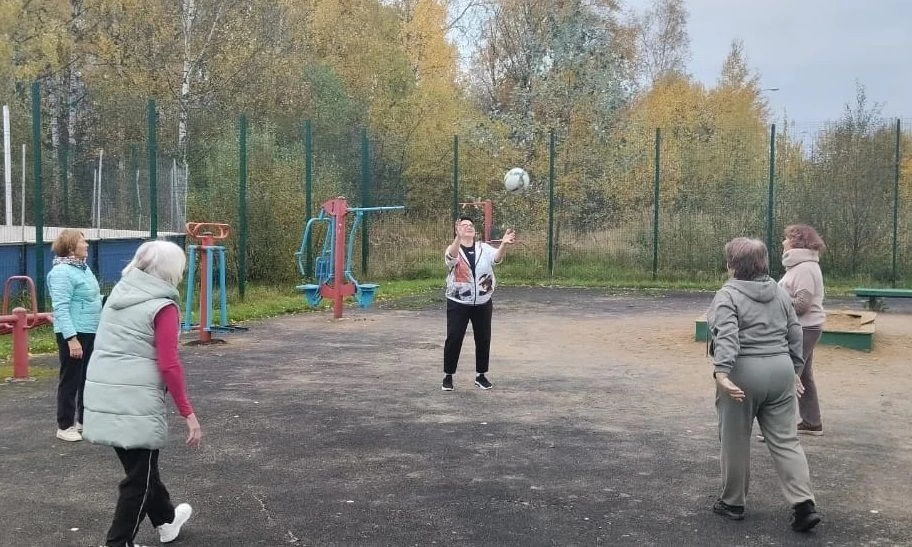 💪Наши спортивные будни в группе "Активное долголетие"