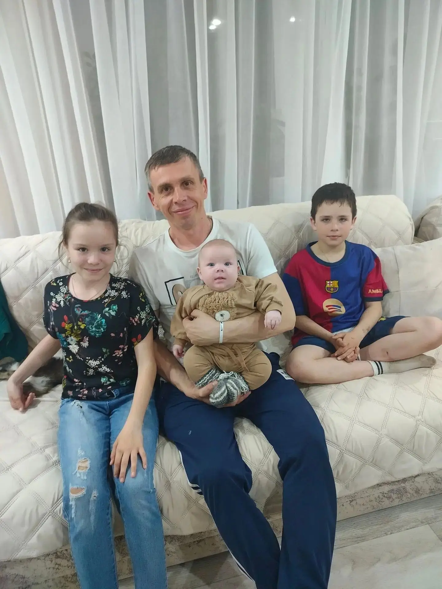 Наш папа — это человек, который всегда был и остаётся для нас примером силы, мудрости и...