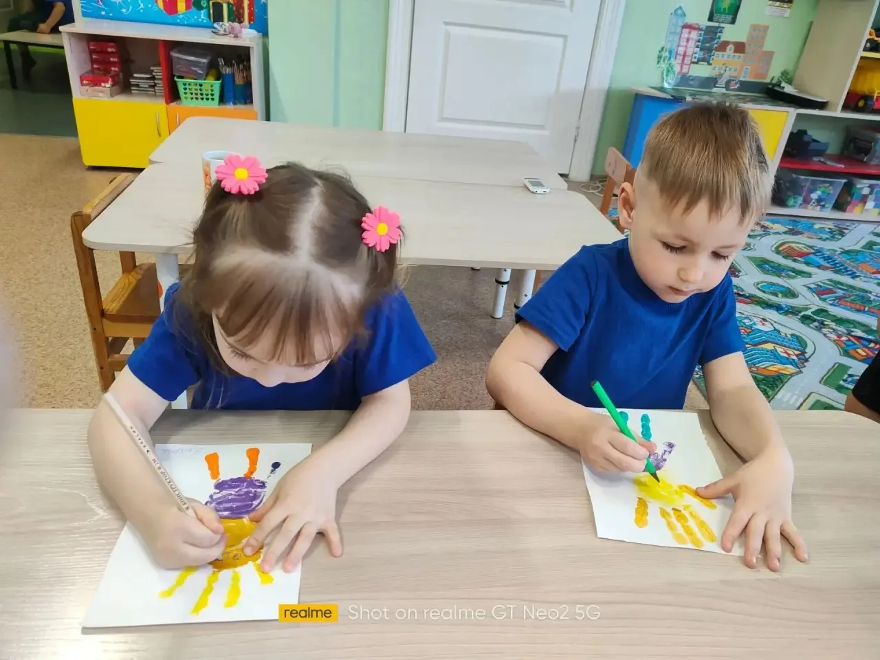 В детских ладонях — целый мир 🤲🏻
