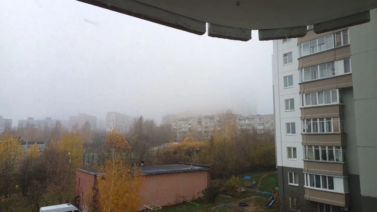 🌫 Пермь в тумане: город сегодня утром будто растворился в дымке — прямо как в Сайлент ...