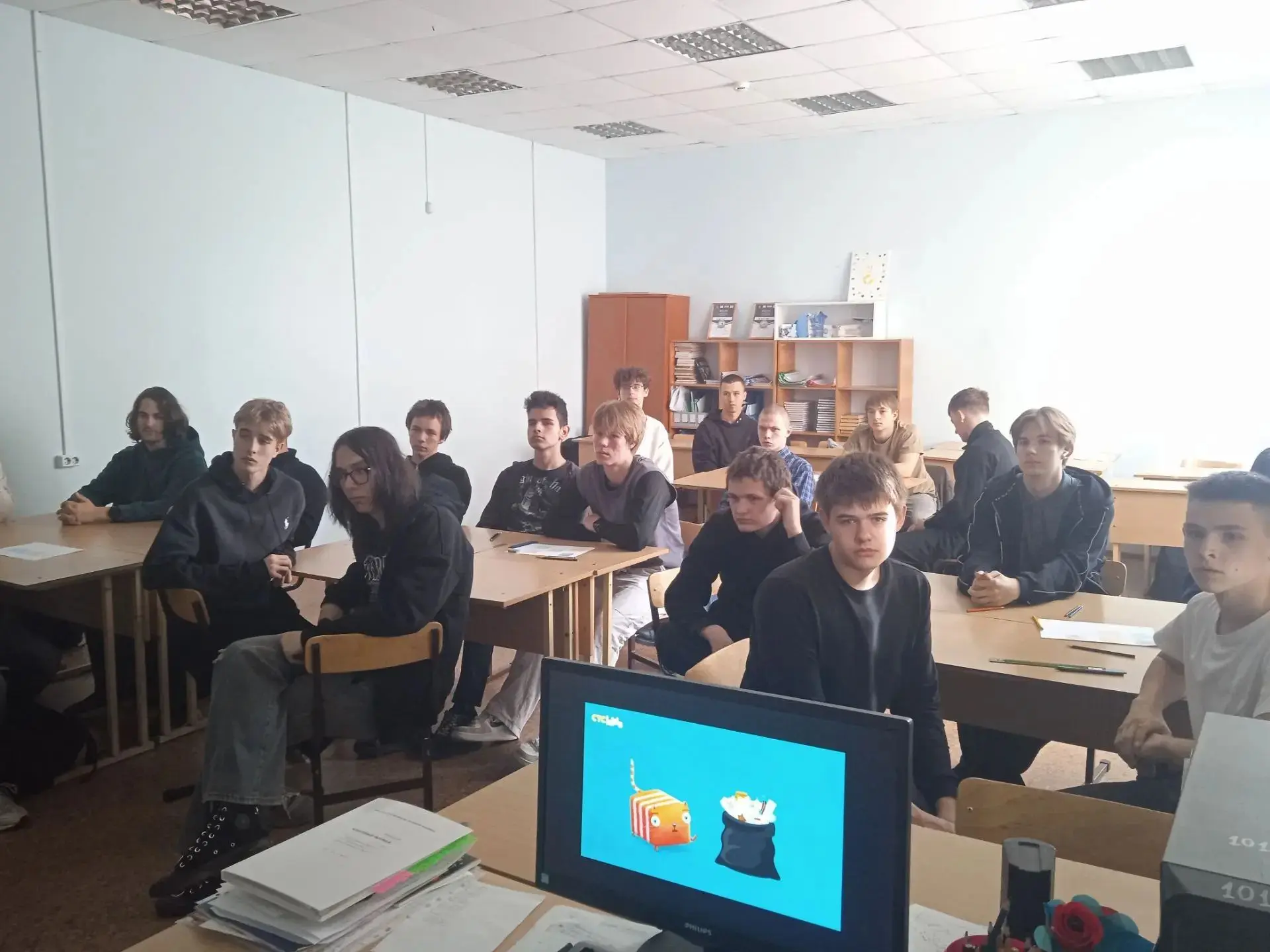 ♻️ Чистый город начинается с тебя: квиз-экскурсия «Сортируем отходы» в Губернаторском а...