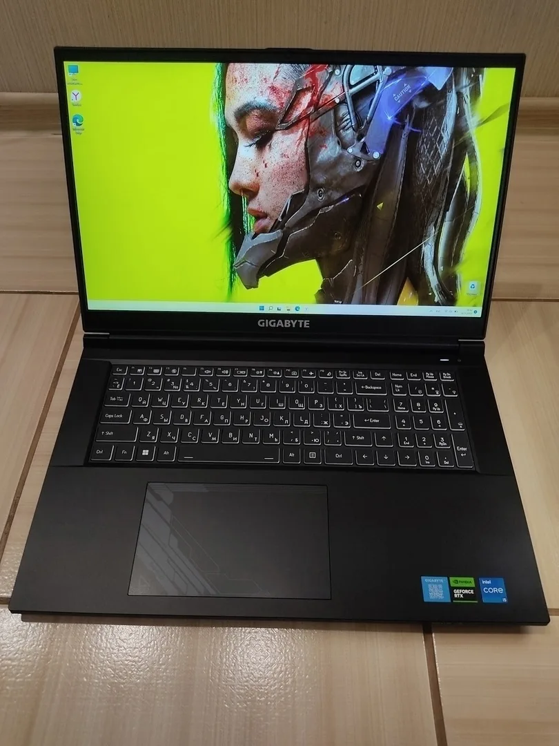 Продам игровой ноутбук GIGABYTE G7 KF, 17,3″, RTX 3060 6 ГБ, SSD 1 ТБ, б/у, 77 999