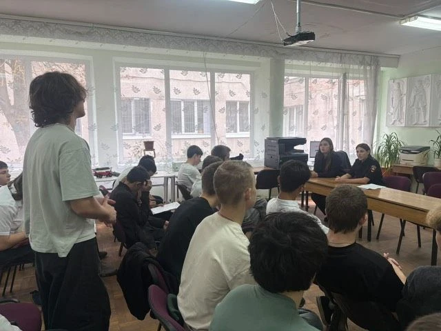 В Ростовском колледже металлообработки и автосервиса прошла профилактическая беседа со ...