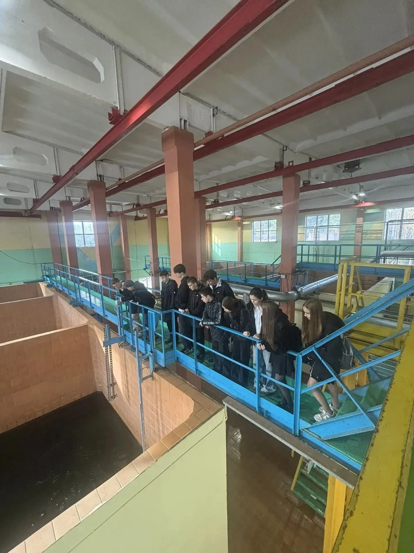 Специалисты сыктывкарского водоканала провели  экскурсию на водоочистные сооружения для...