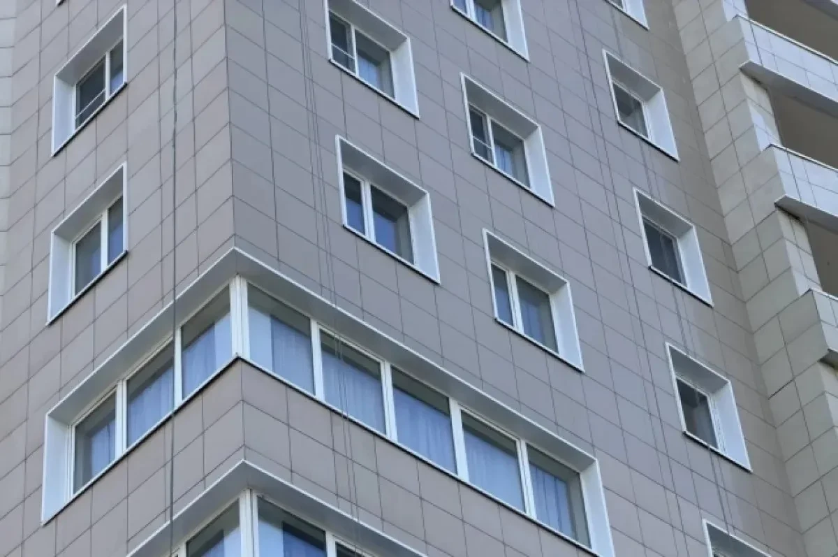 В Перми восстановили фасад дома, который пострадал при атаке дрона 7 сентября.