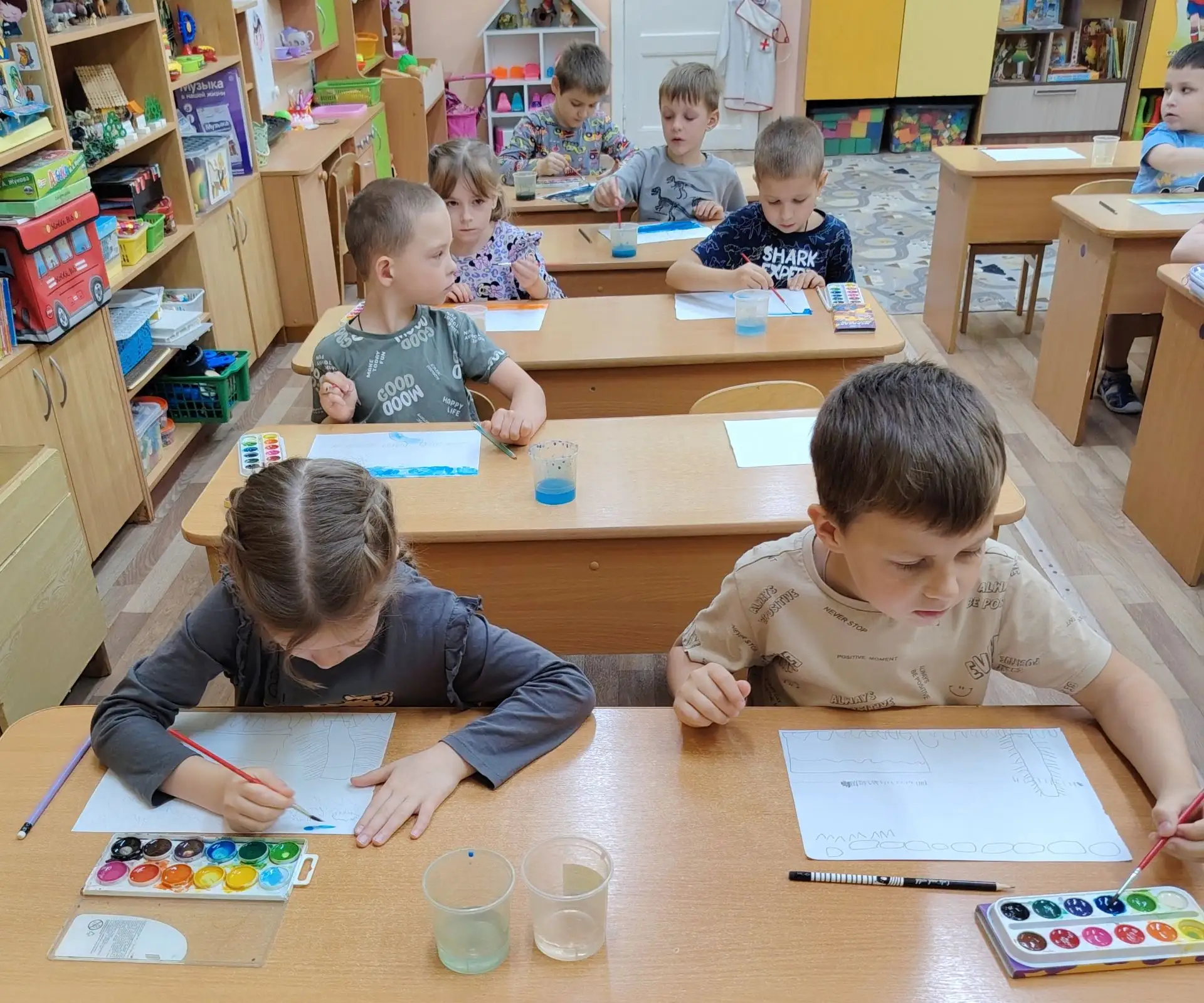 ☝Сегодня ребята из группы  "Непоседы" рисовали на тему: "Летят перелëтные птицы"🦢🦆🪿.