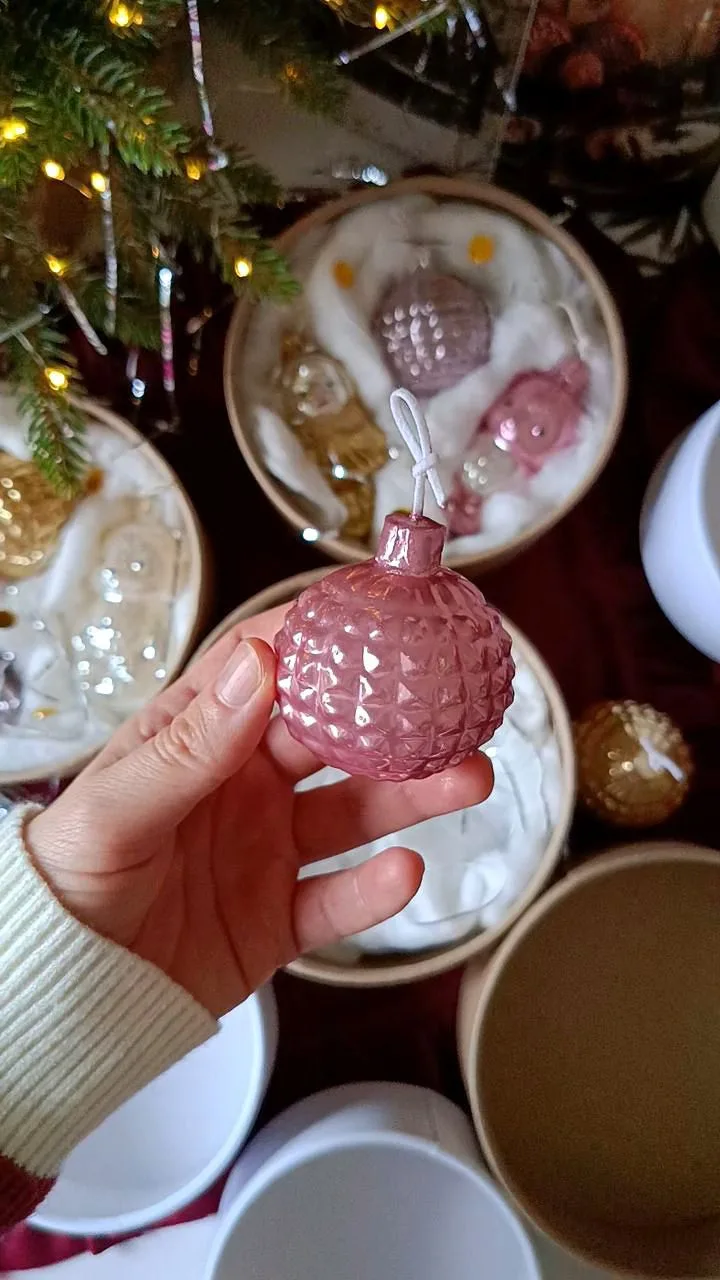 В каждой коробочке кусочек детства.. 🎄