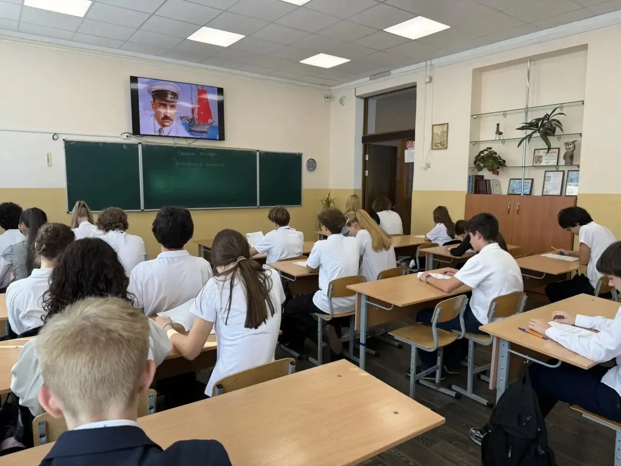Обучающиеся МБОУ «СОШ N14 им. Б. И. Хохлова» г. Симферополя стали участниками VII Между...