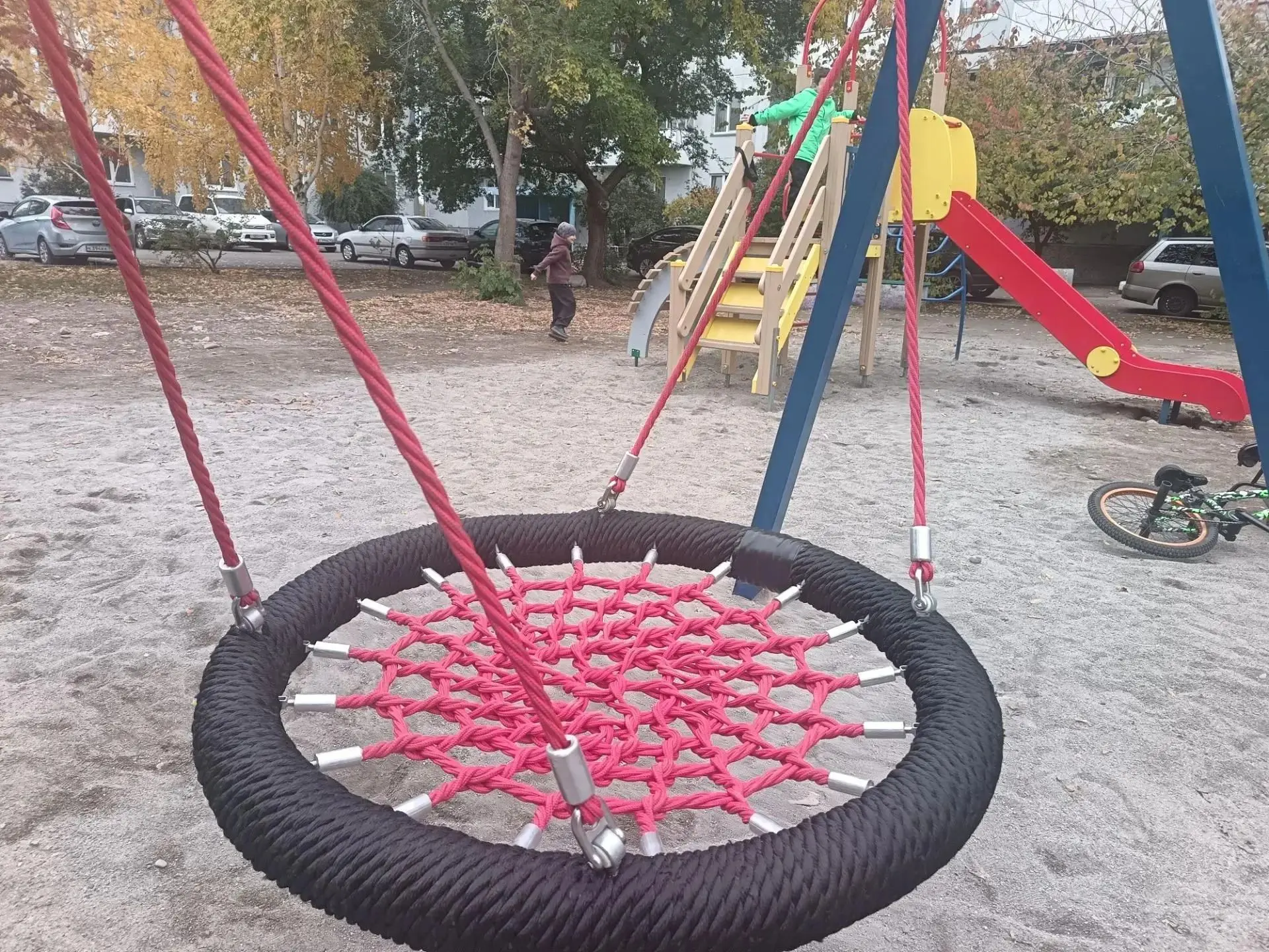 В Саяногорске продолжается благоустройство