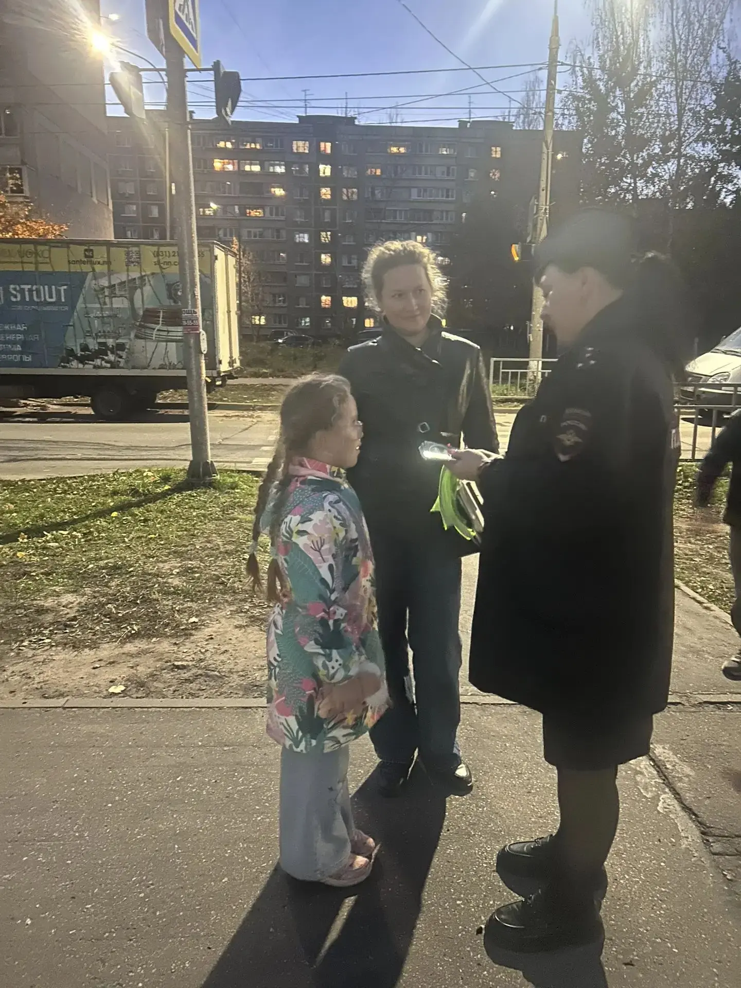 💥🌟🚦«Засветись!» — не просто слоган, а правило безопасности. В рамках месячника учащи...