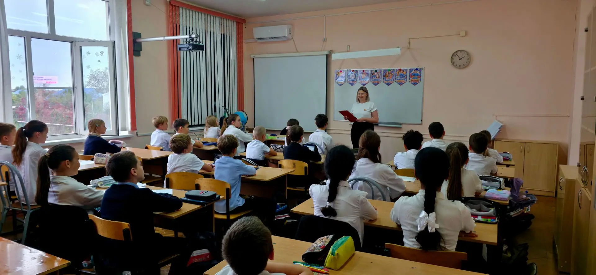 В нашей жизни много праздников, но есть особенные — те, от которых веет необычайной теп...