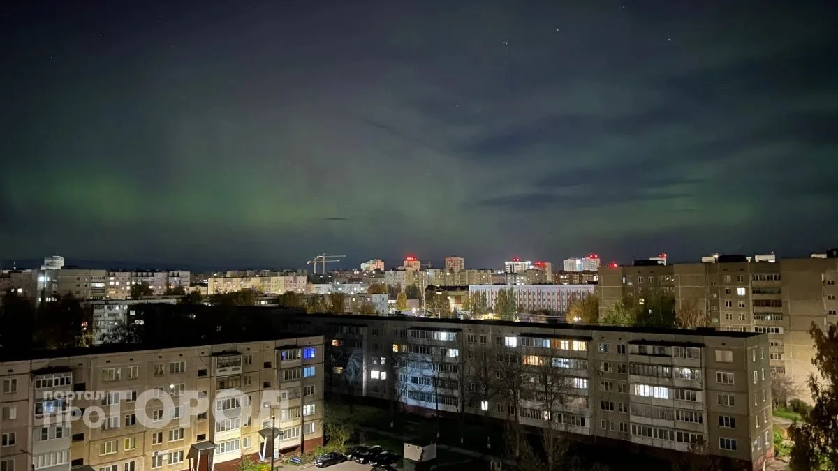 Новочебоксарск этой ночью превратился в декорации к фантастическому фильму. Над городом...