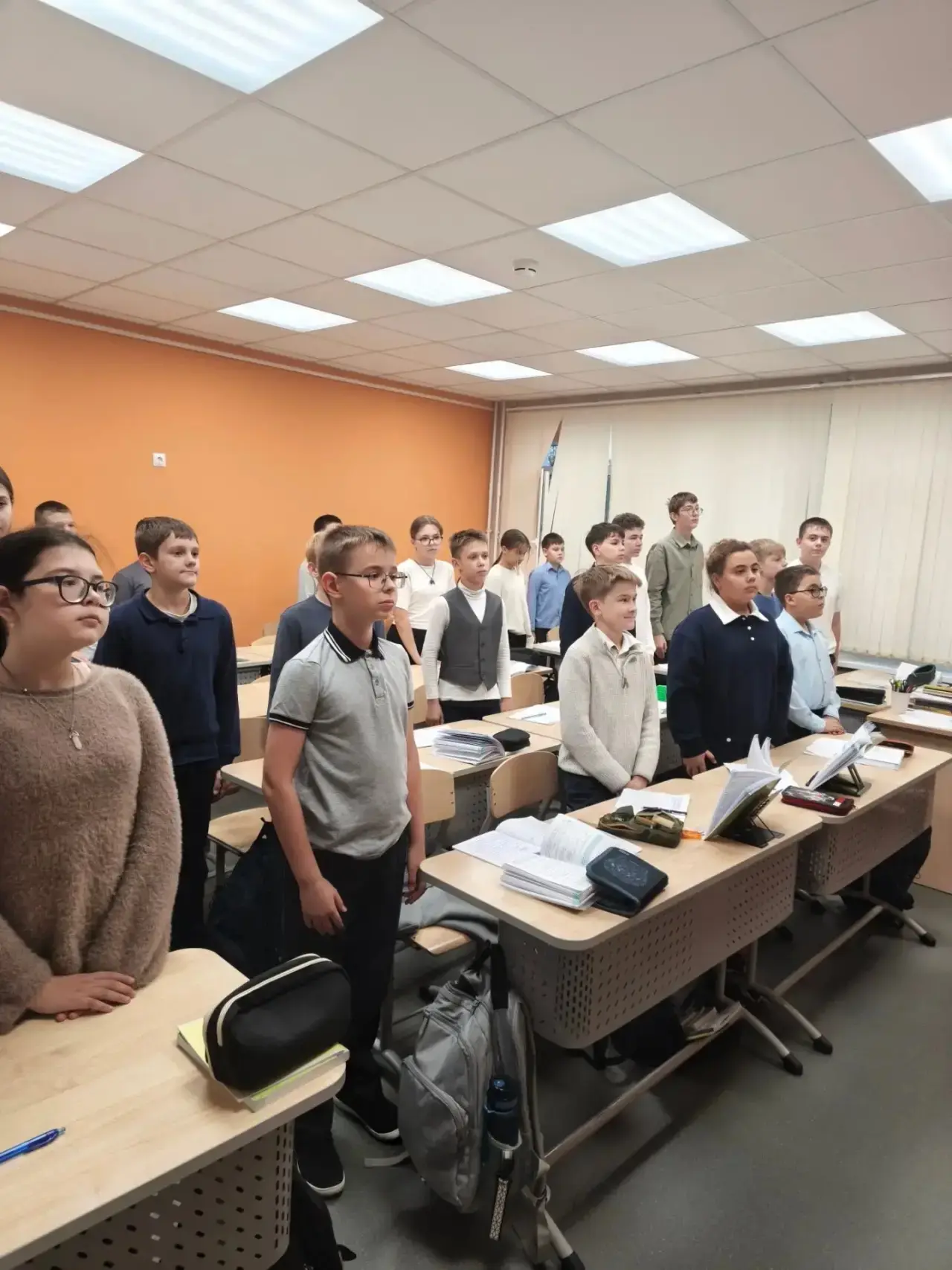 13 октября в школе прошёл рейд по проверке внешнего вида учащихся на соответствие требо...
