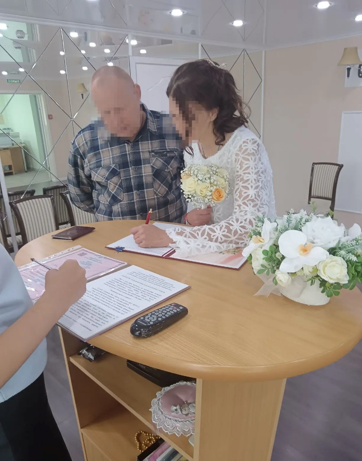 👰 В ЗАГСе Кизеловского района прошла регистрация бракосочетания осужденной, отбывающей...