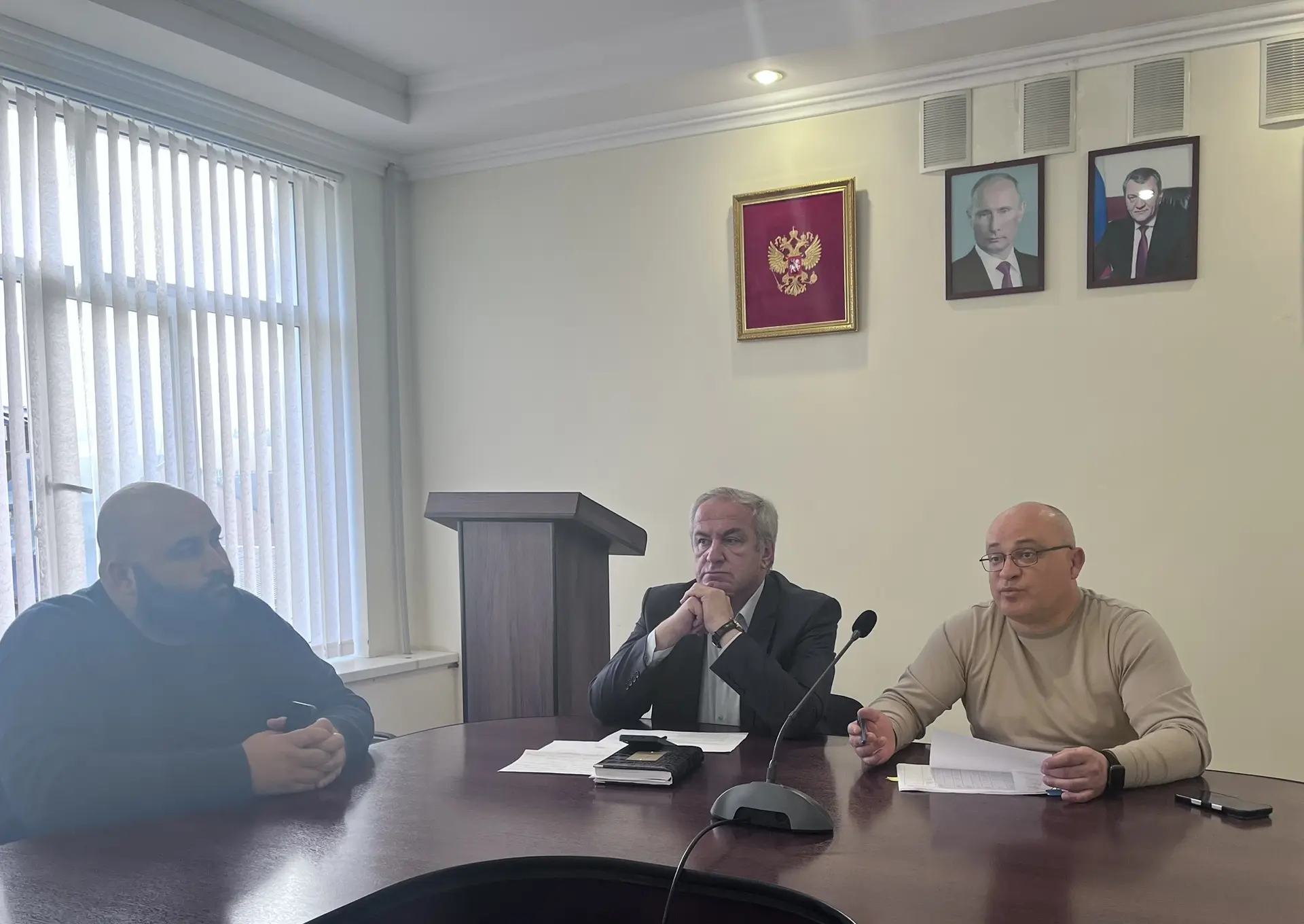 О проведении первого аппаратного совещания с руководством администрации района