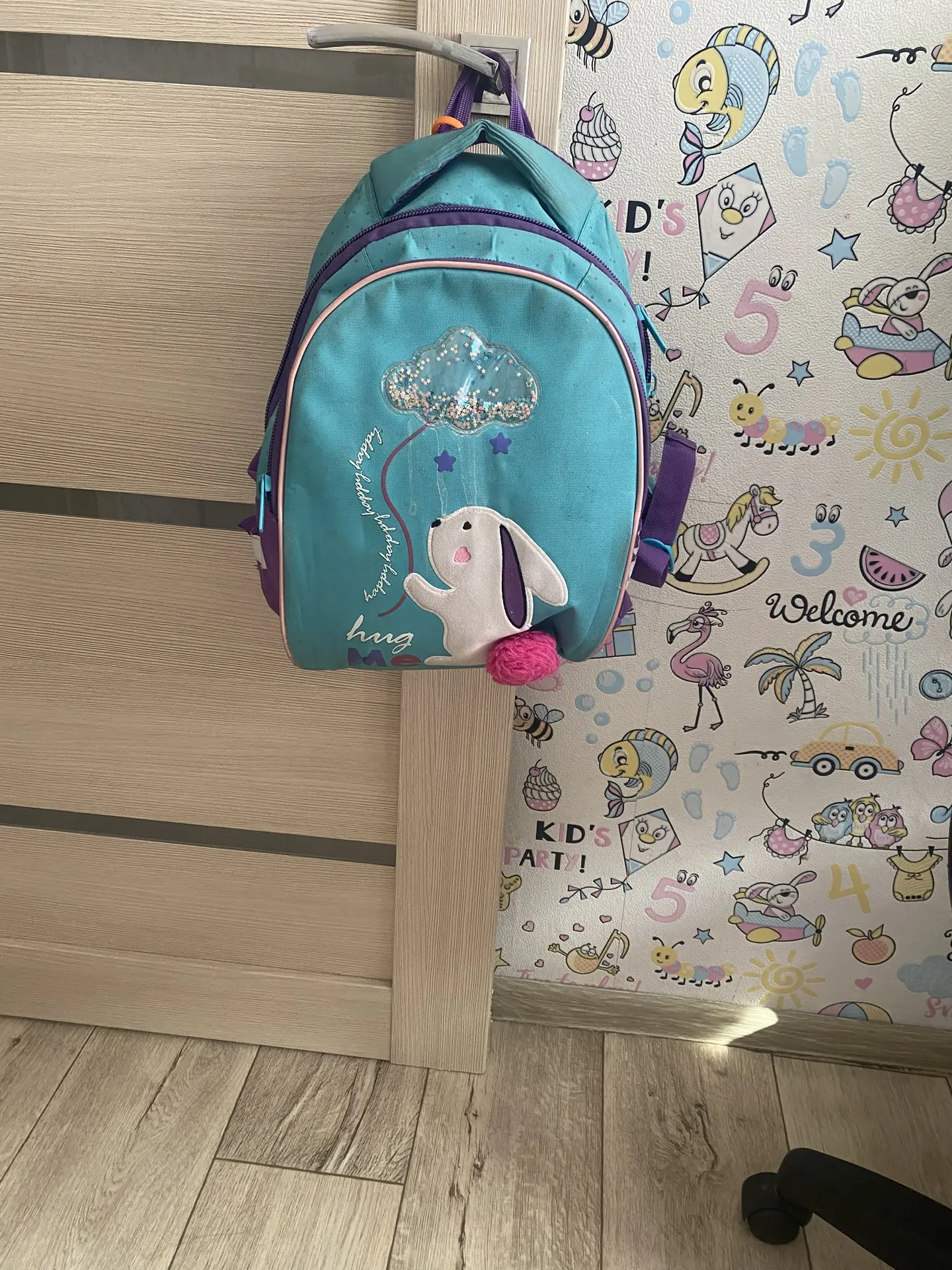 Отдам за коробку конфет. Состояние хорошее. 89276118978 центр