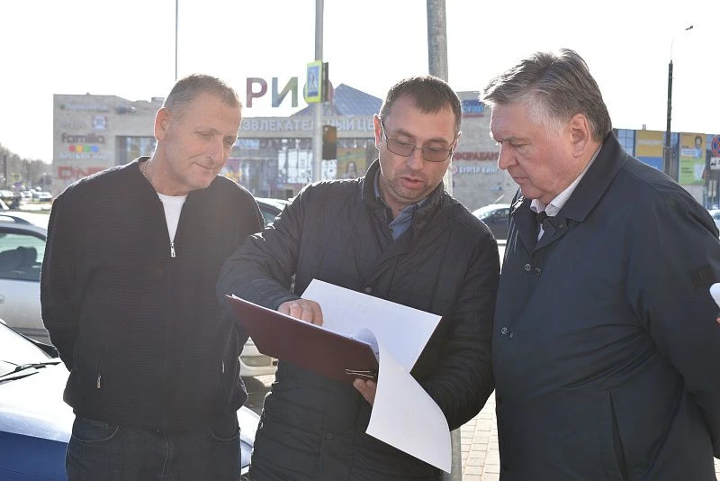 Глава Твери проинспектировал объекты дорожного ремонта в областной столице
