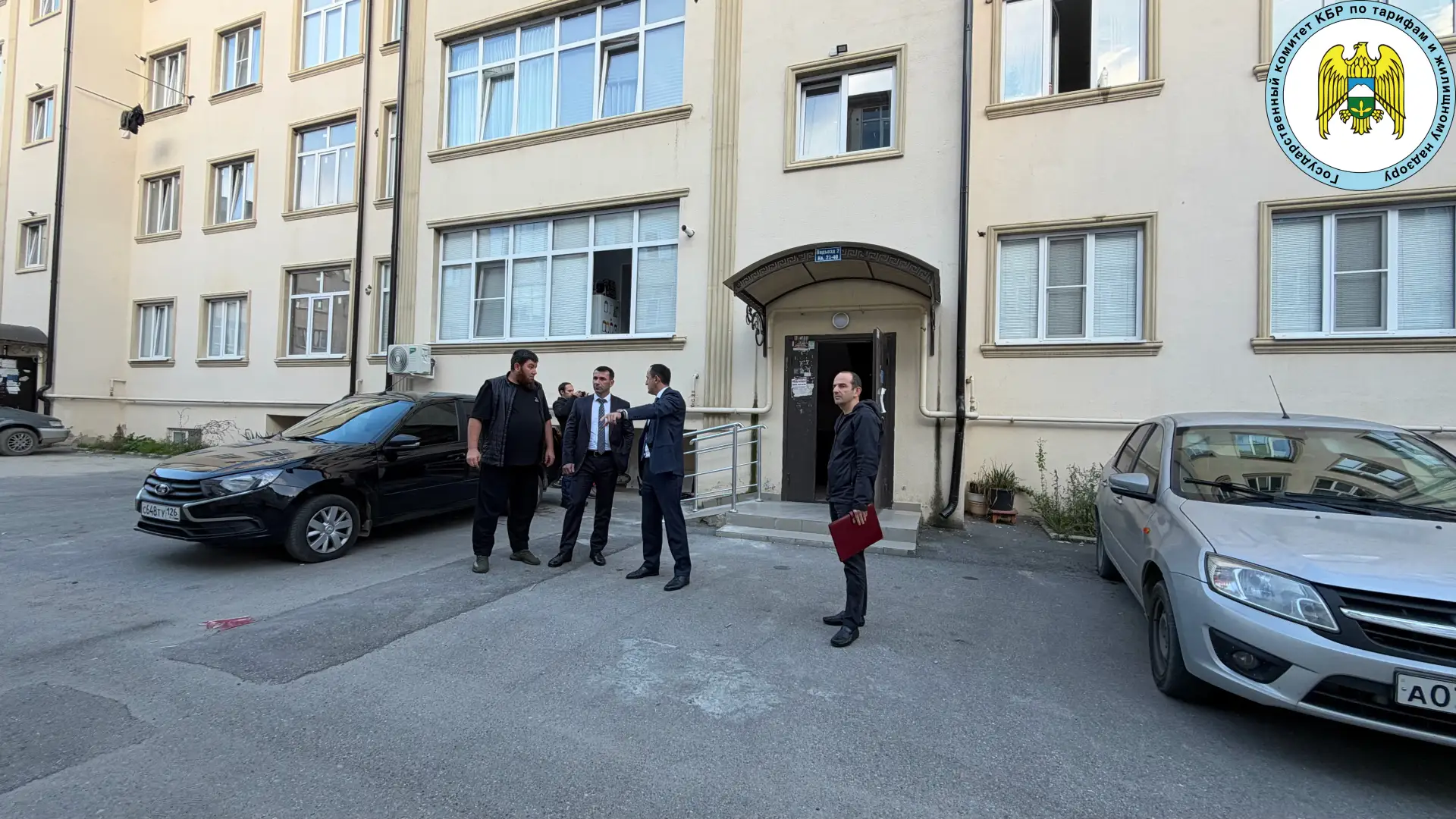 В Госкомитет КБР обратились жители многоквартирного дома, расположенного по улице Солне...