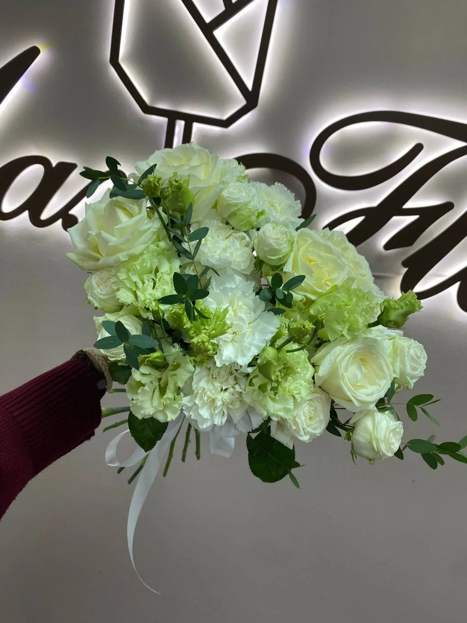 Бесплатная доставка цветов https://maxflorabuket.ru/collection/bukety