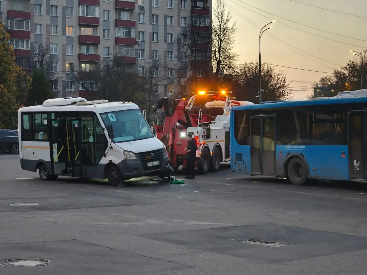 Первый не пошёл. Неполадки с автобусом «Мострансавто» на станции Домодедово.
