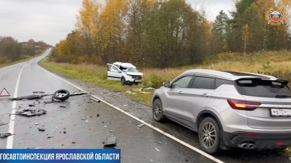 На трассе Тутаев—Шопша в Ярославском районе в ДТП погиб водитель Lada Largus, его пасса...