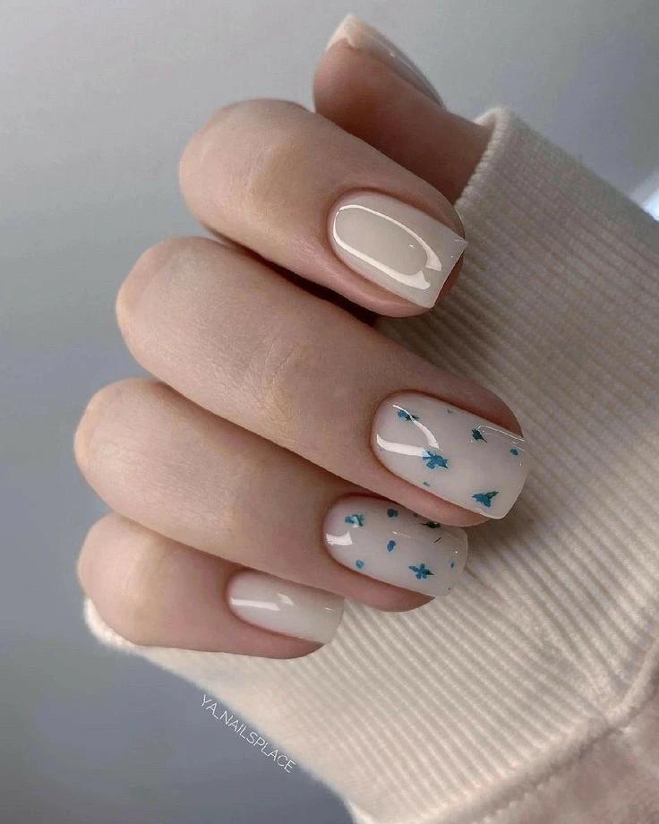 Первый по ногтям 🌸