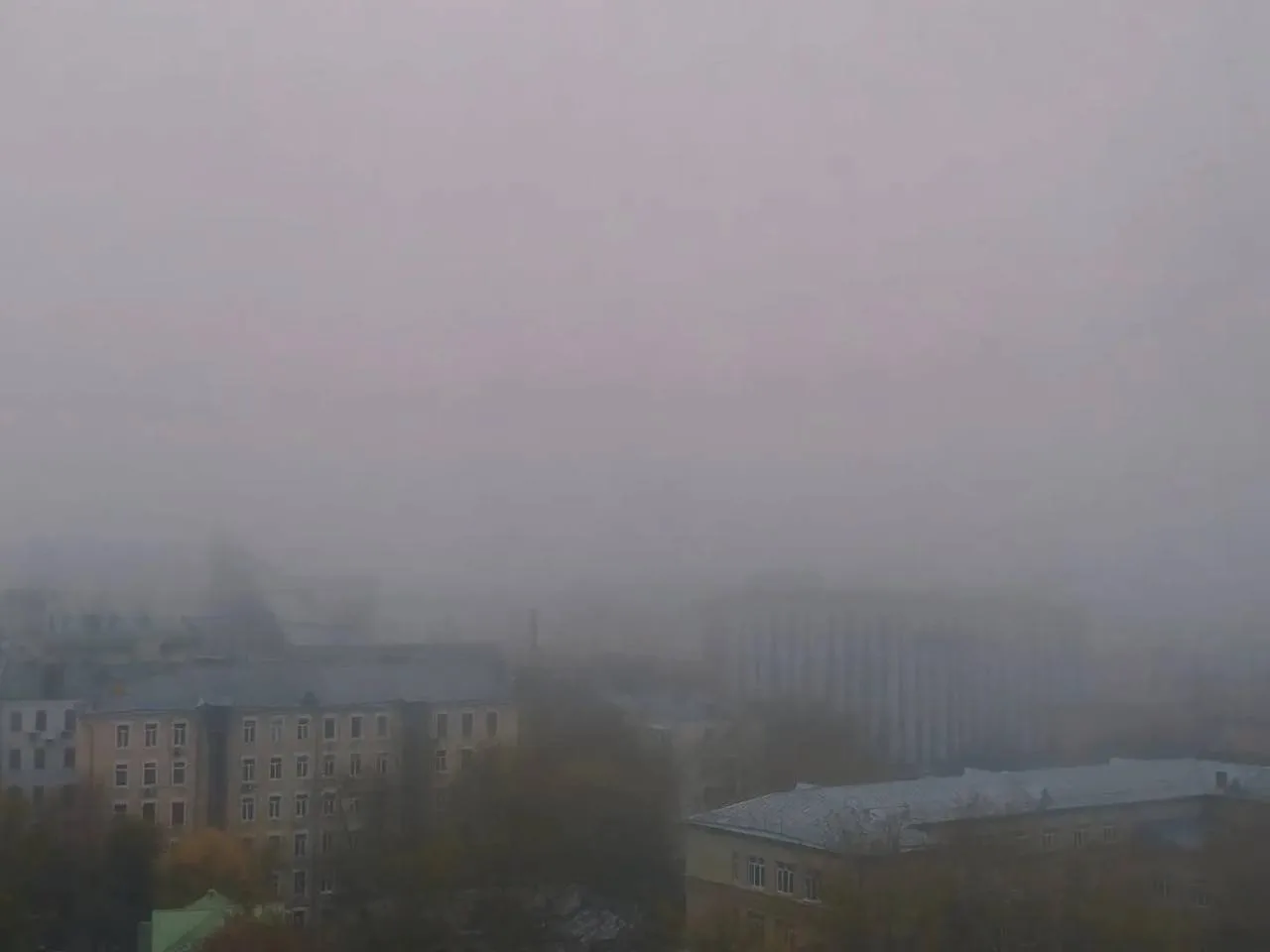 😶‍🌫️ В Москве густой туман