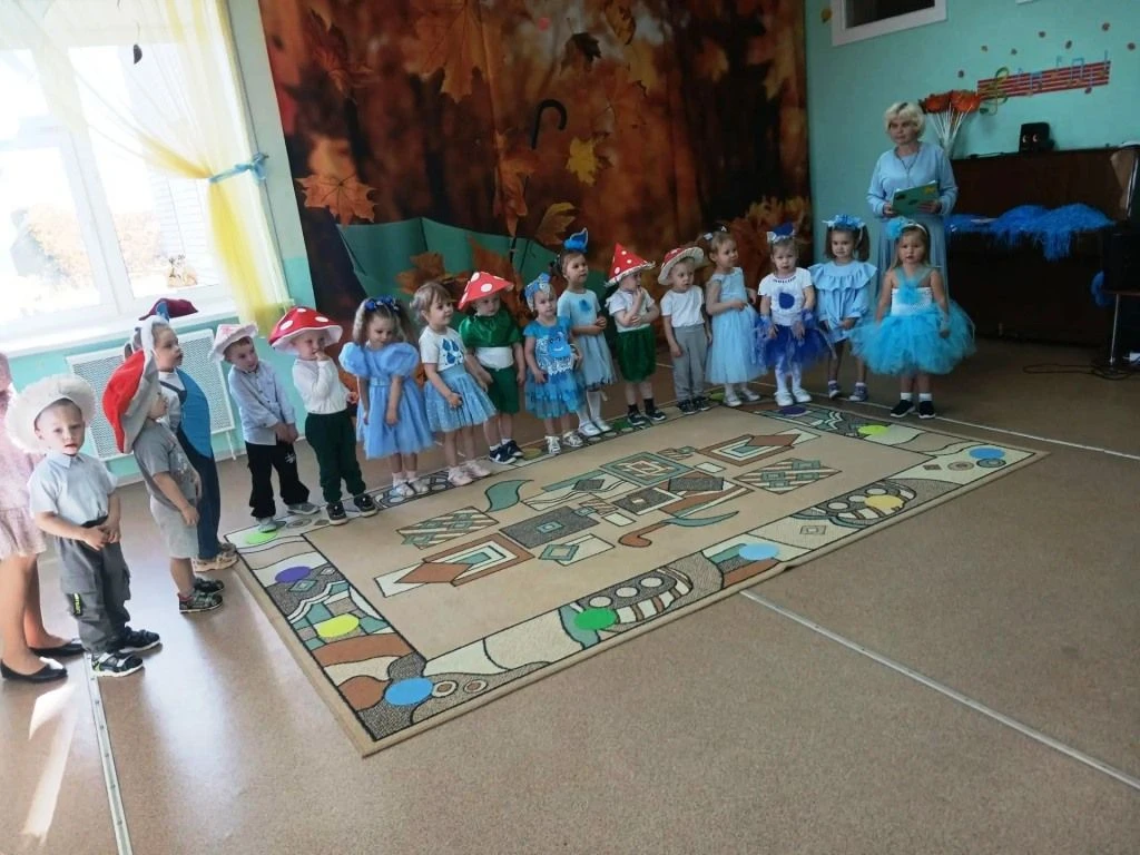 В группе «Вишенки» прошло развлечение «Волшебный зонтик Осени». Ребята с нетерпением жд...