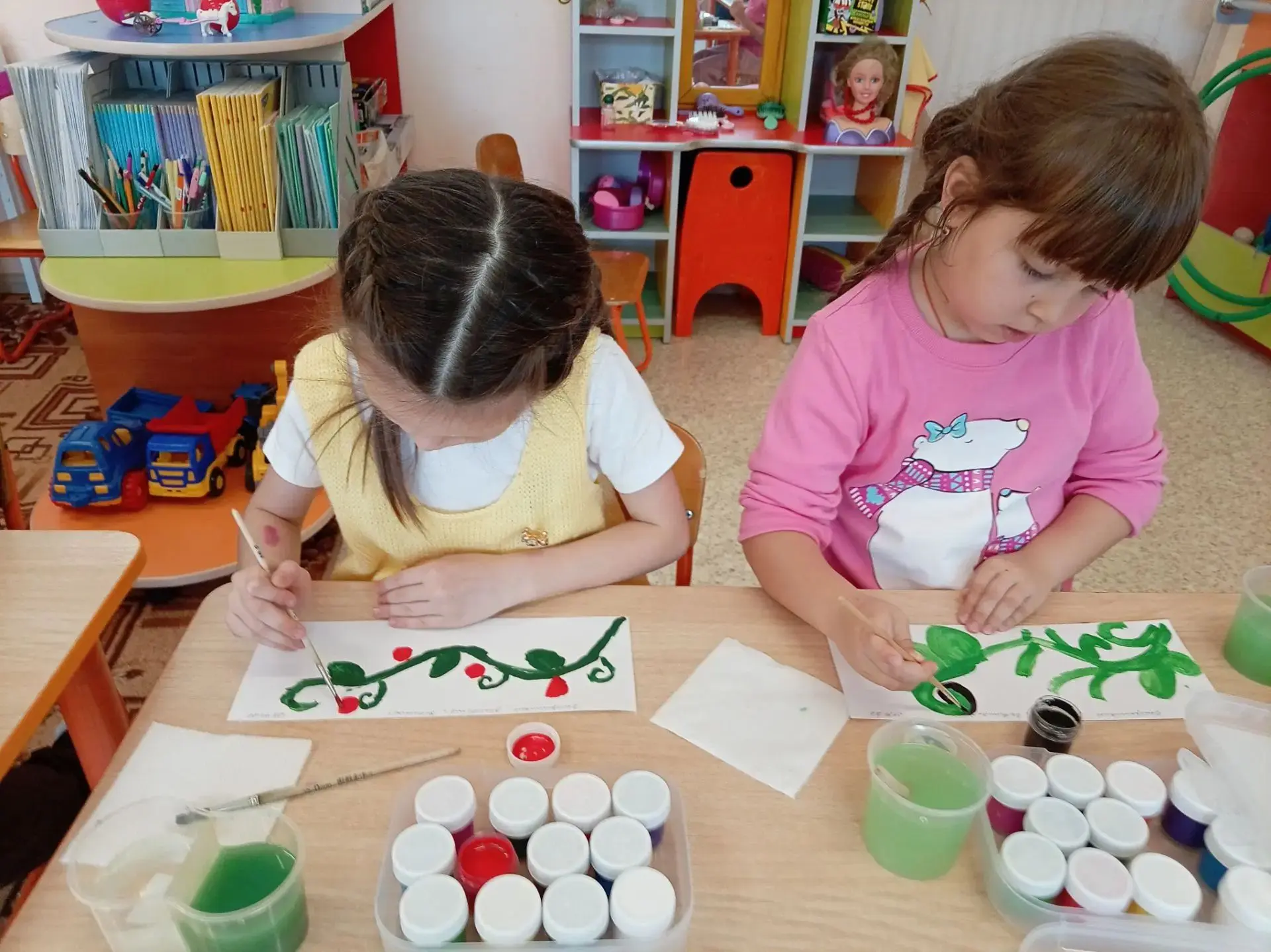 🌀 Волшебные завитки: от народных узоров до детских шедевров!🎨✨ Сегодня в нашей подгот...