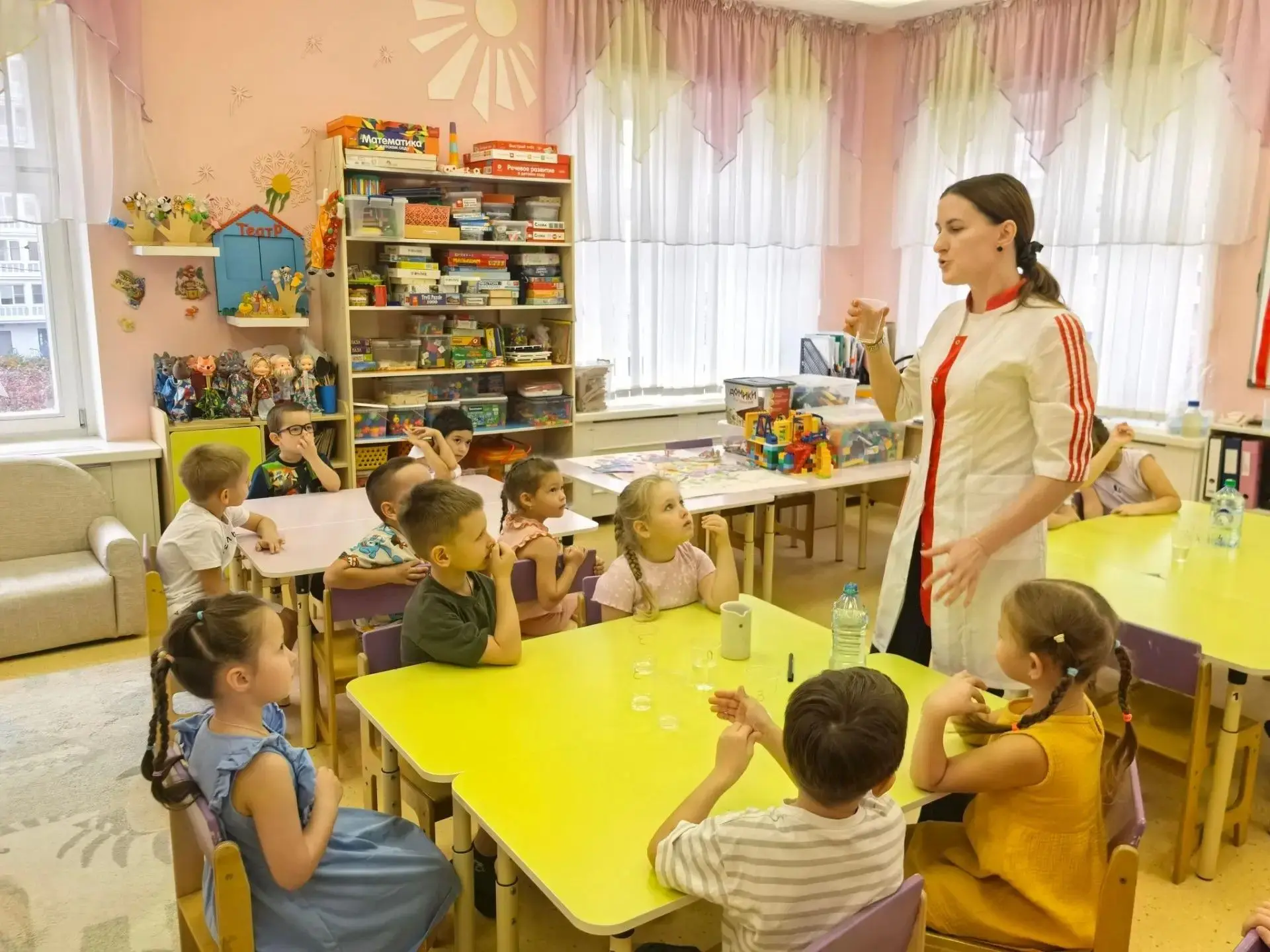 В старшей группе "Жемчужинка" дошкольного отделения «Русалочка» проходит тематическая н...