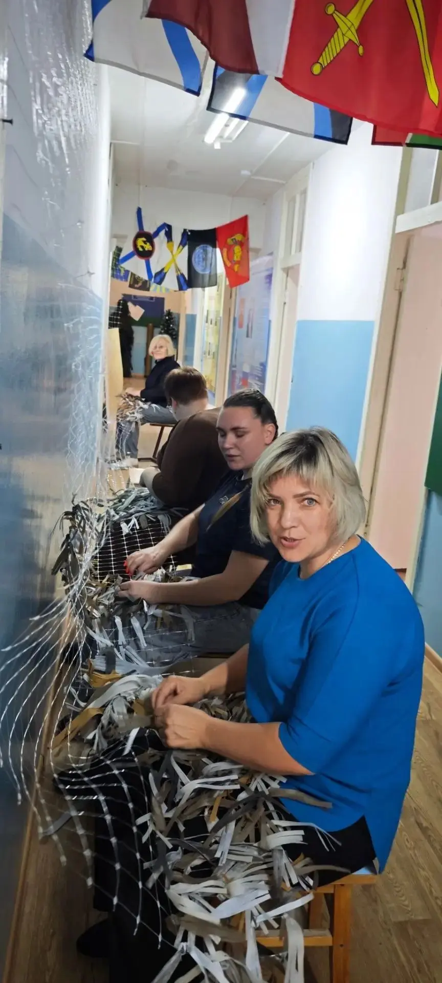 🤝 В единстве сила: в Сухобузимском начинают плести зимние маскировочные сети