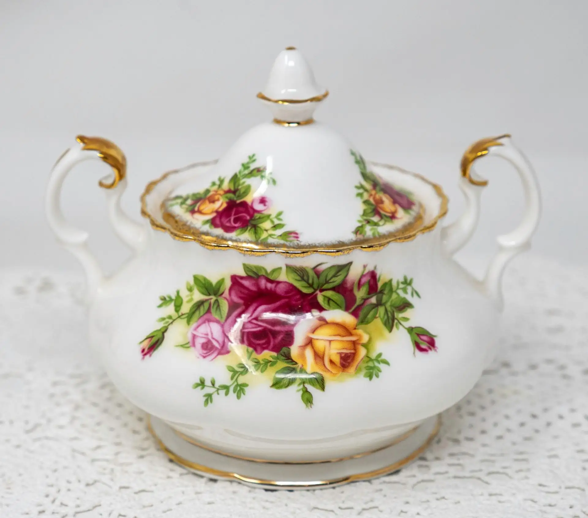 ▶️ Сахарница с крышкой Royal Albert, Англия / ЮВА