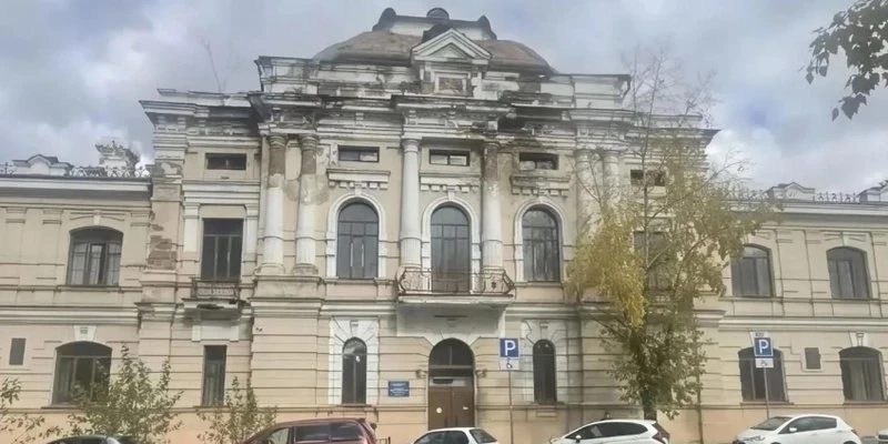 Первую женскую гимназию Читы отреставрируют к 2027 году