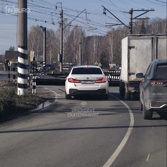 🚘 Подписчик сообщил о нарушении ПДД у поселка Хрустальная