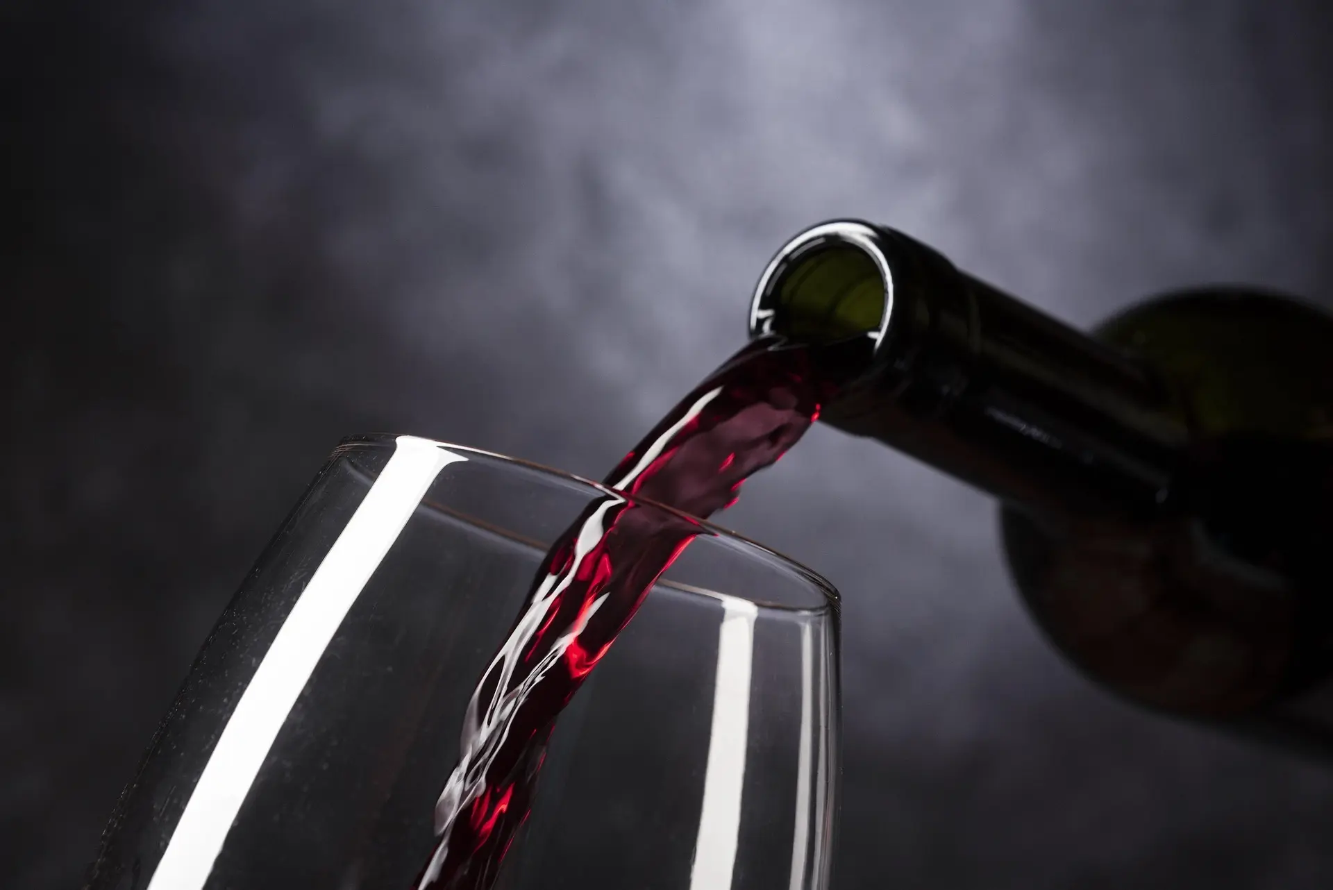 🍷Роспотребнадзор запретил ввоз грузинских вин, лимонадов и минеральной воды