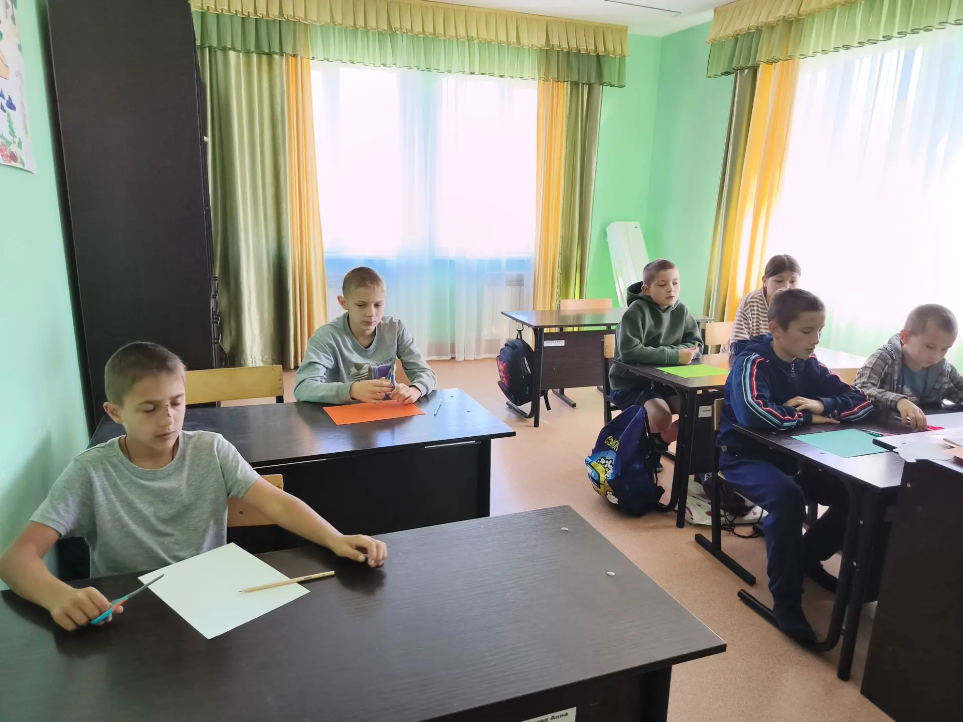 По программе «Зелёная планета» прошла творческая работа по изготовлению поделки "Ежик в...