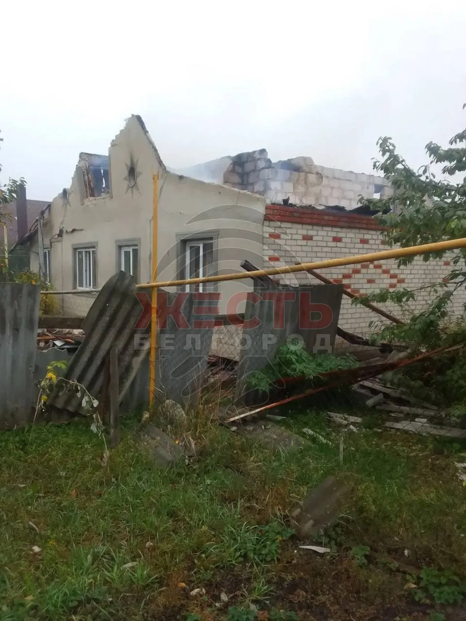 ❗️Вчера в Ясных Зорях от атаки дрона были повреждены несколько домов