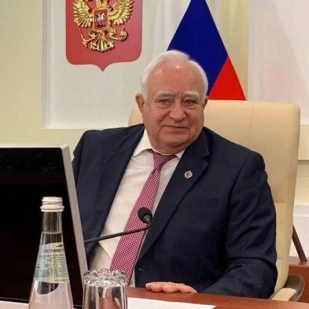 Николая Жеребилова переизбрали председателем Курской областной думы нового созыва. За к...
