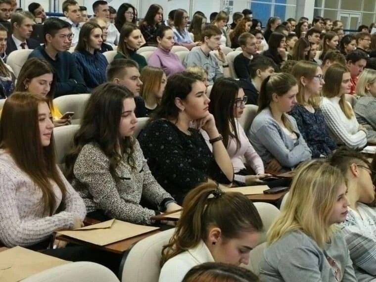 Хоценко выделил еще 12,7 миллиона рублей на стипендии целевикам ОмГПУ.
