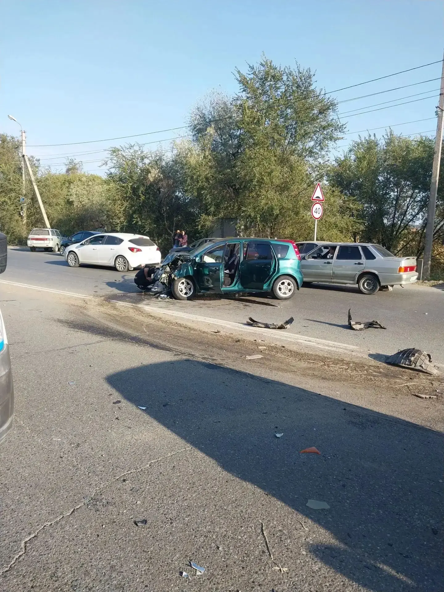 В Астрахани женщину зажало в автомобиле в результате ДТП