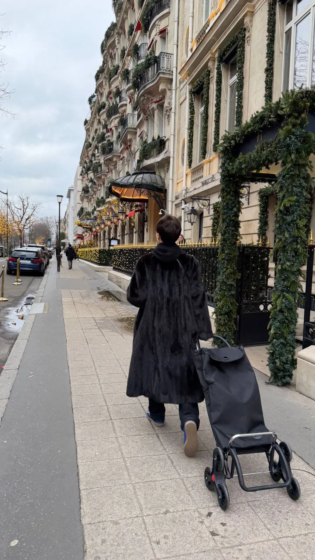 Скучаю по Парижу и нам там 💔 в прошлом году в это время мы уже выбирали квартиру для з...