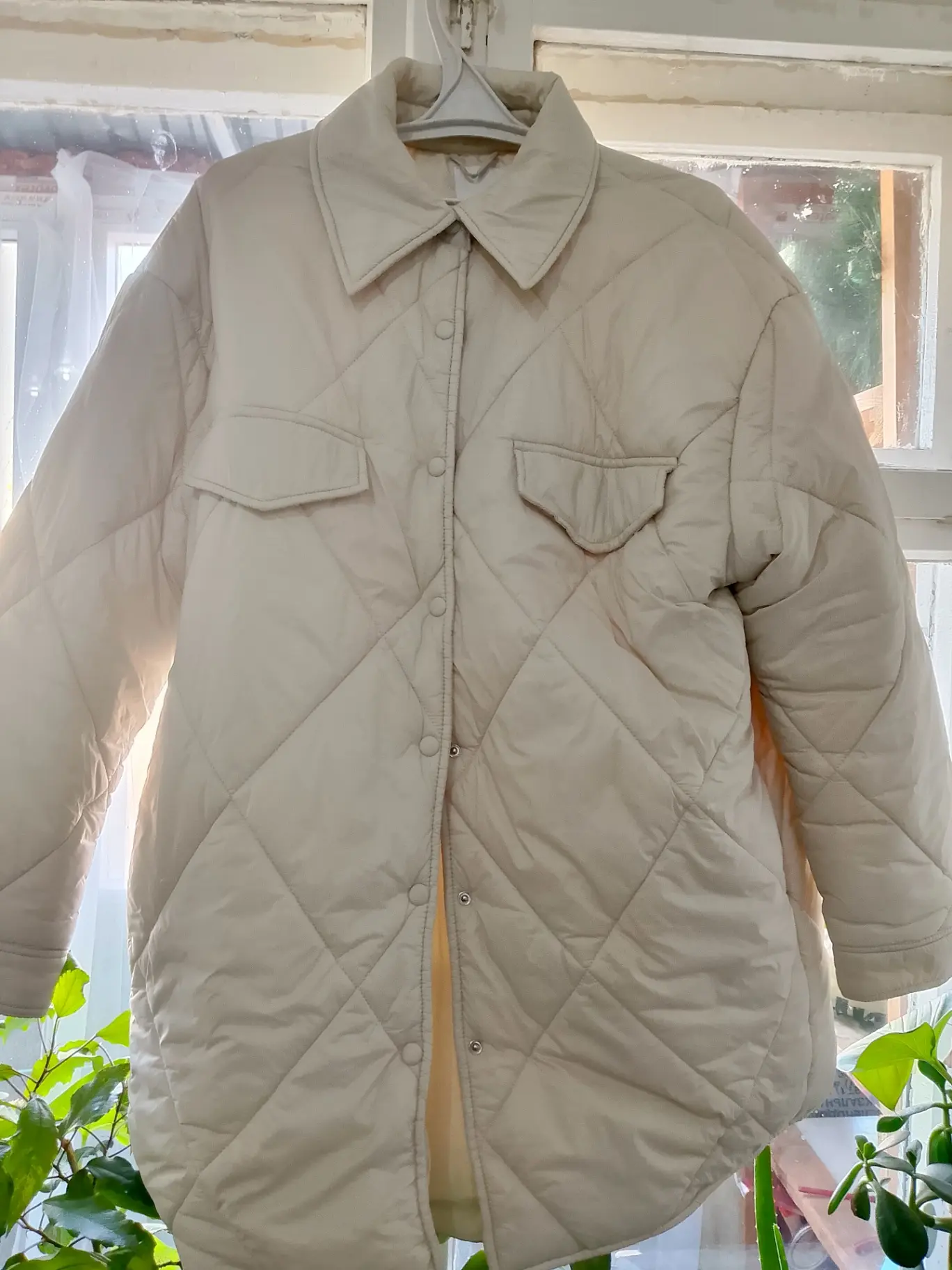 Продам куртку 48р