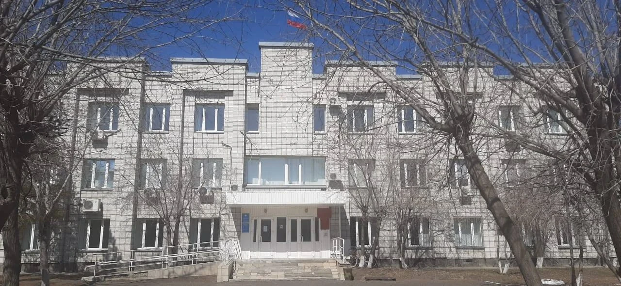 ⚖️ Татарский районный суд избрал меру пресечения обвиняемому по делу о хищении 3 528 00...
