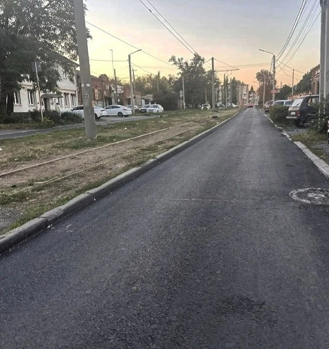 На улице Галины Петровой в Новочеркасске завершается ремонт дороги