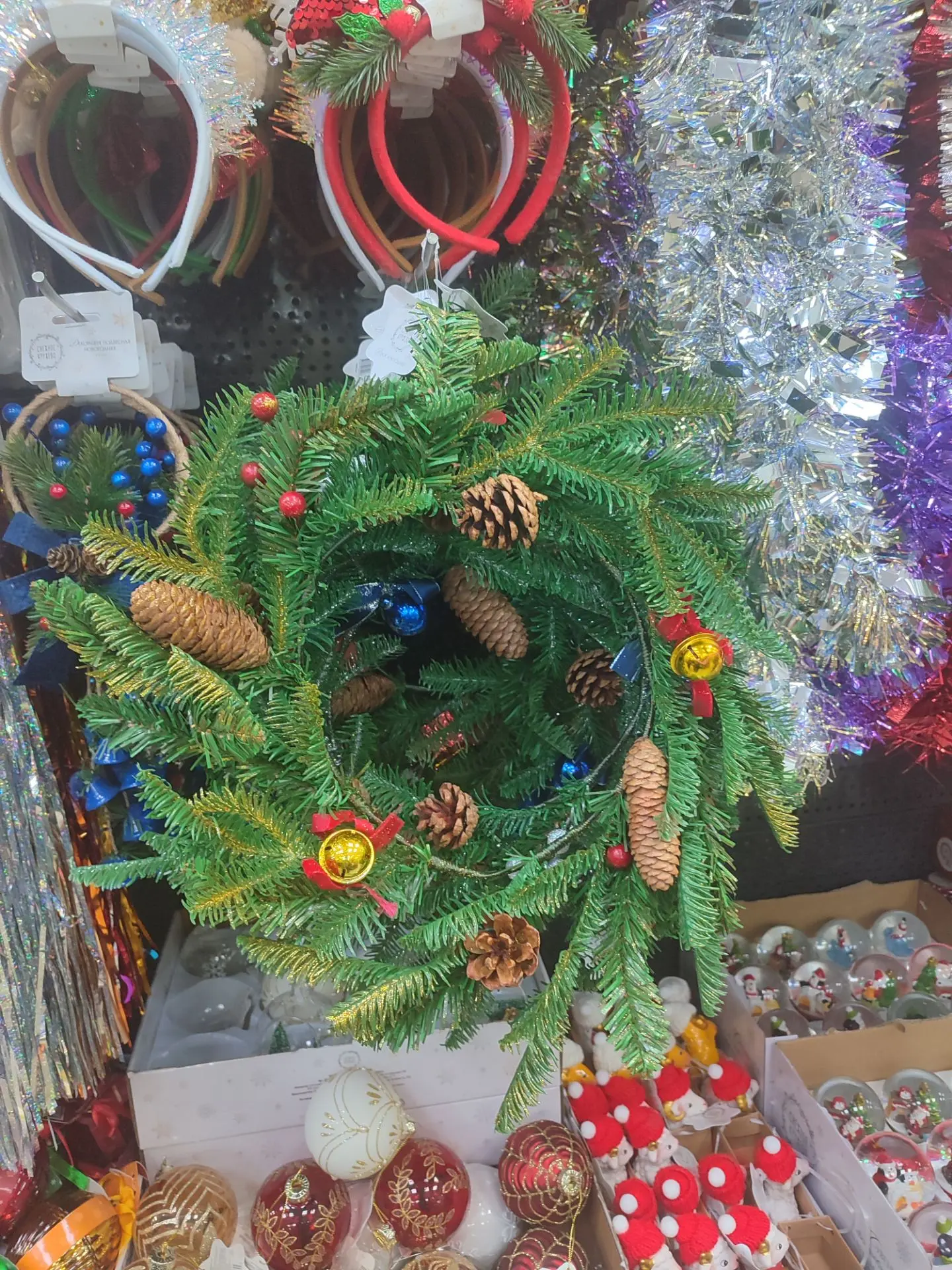 Девочки,в фикс прайсе столько красоты 😍😍дома покажу чего купила)у них уже новый год 😉😉