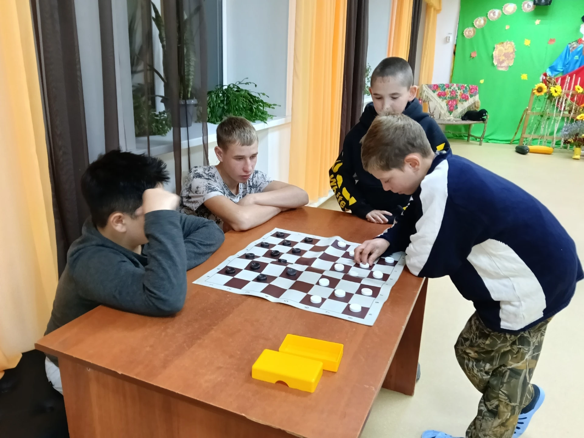 В селе Малиновка прошёл турнир по шашкам " Верный шаг".